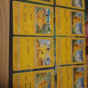 Pikachu lotje (8 keer Pikachu Pokemon kaart)